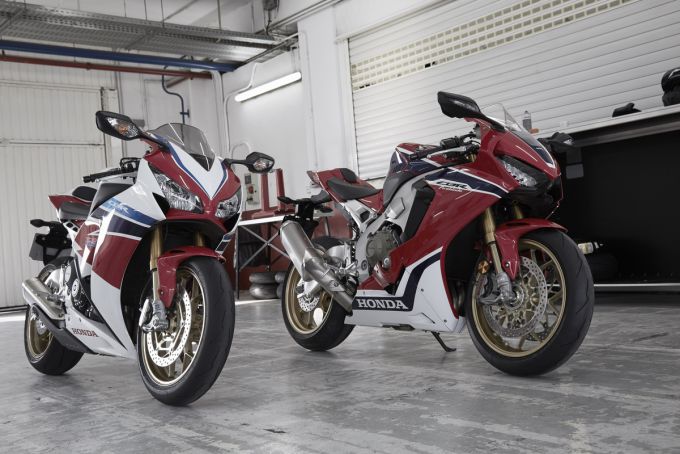 Honda �������� ����� CBR1000RR Fireblade � CB1100
