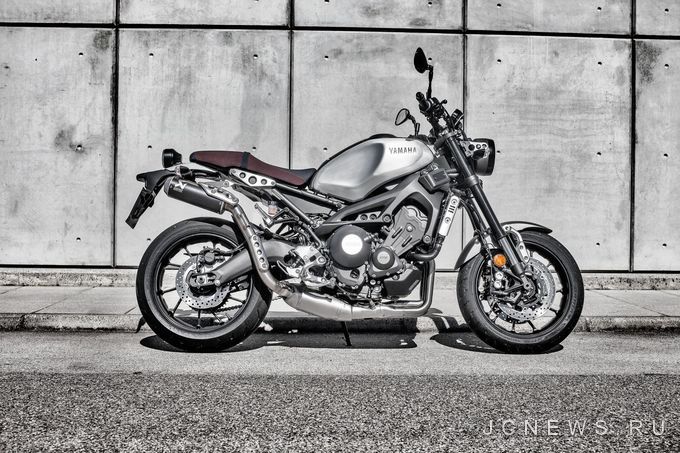 Yamaha XSR900 ������� ��������� ������� �� Akrapovic